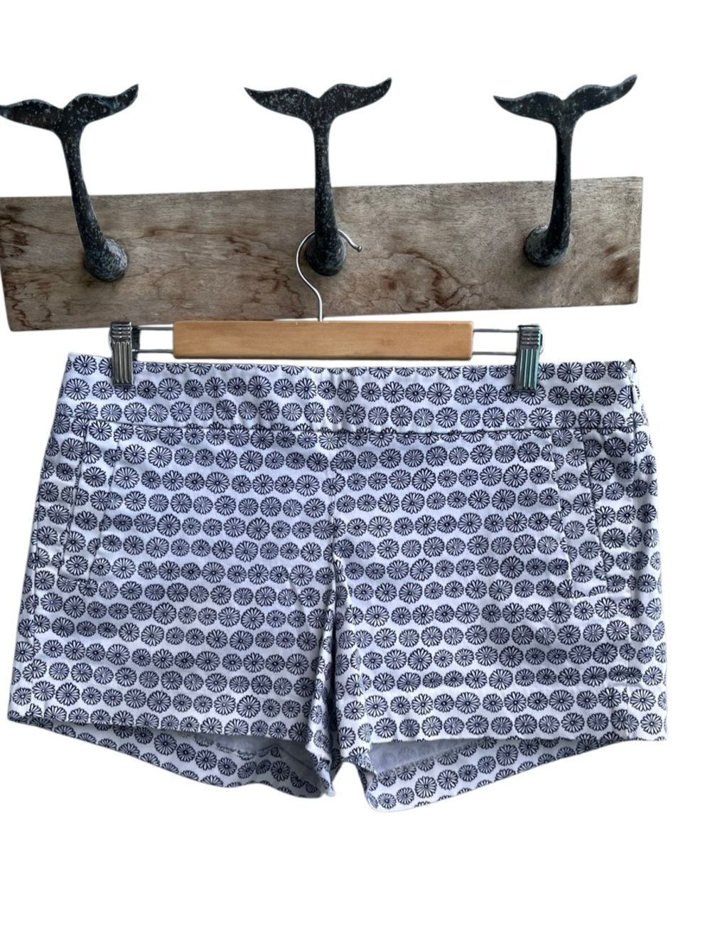 J.Crew Stretch Floral Print Shorts White Navy Size 12 Cotton Elastane